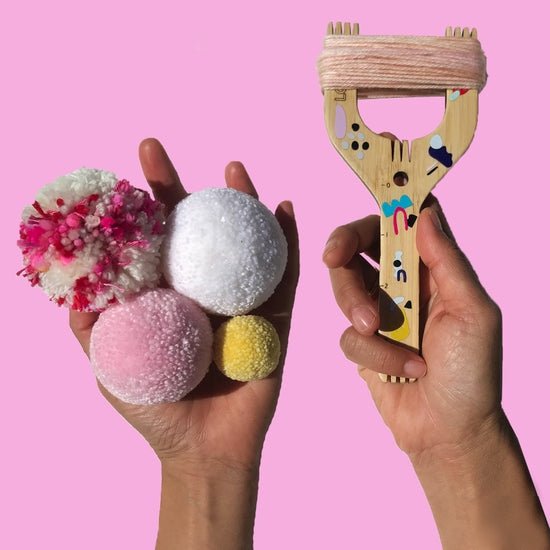 5 - IN - 1 XL Pom - Pom Maker: Abstract - DIGS
