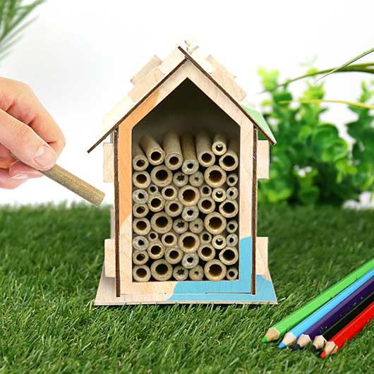 Bee Hotel DIY Habitat - DIGS