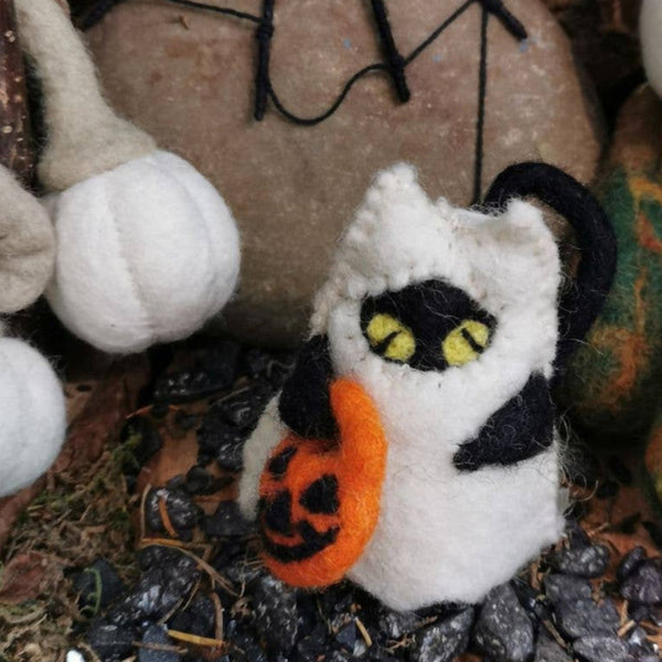 Boo! Cat Halloween Decoration - DIGS