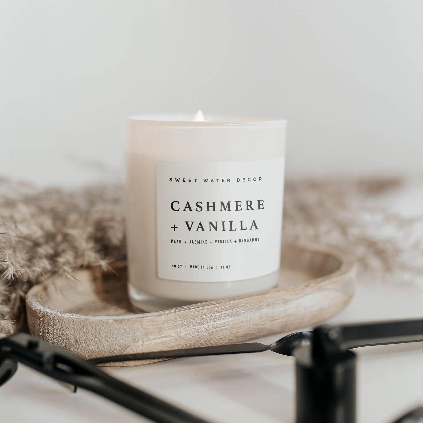 Cashmere & Vanilla Soy Candle - DIGS