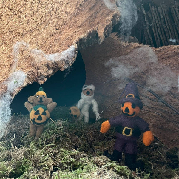 Lovebirds Budgies Felt Ornament - DIGS