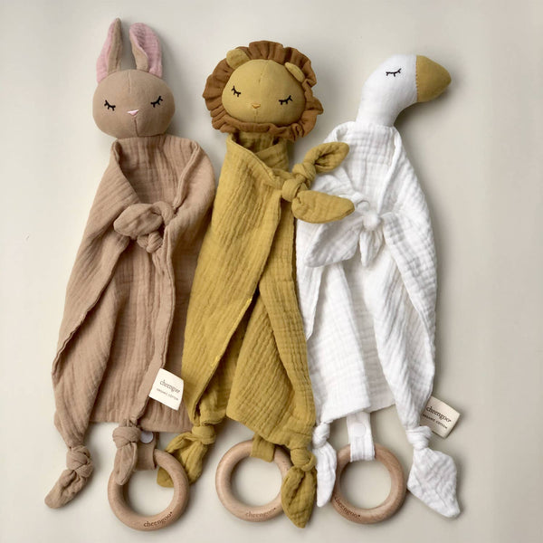 Organic Snuggle Lovey Blanket: Lion - DIGS