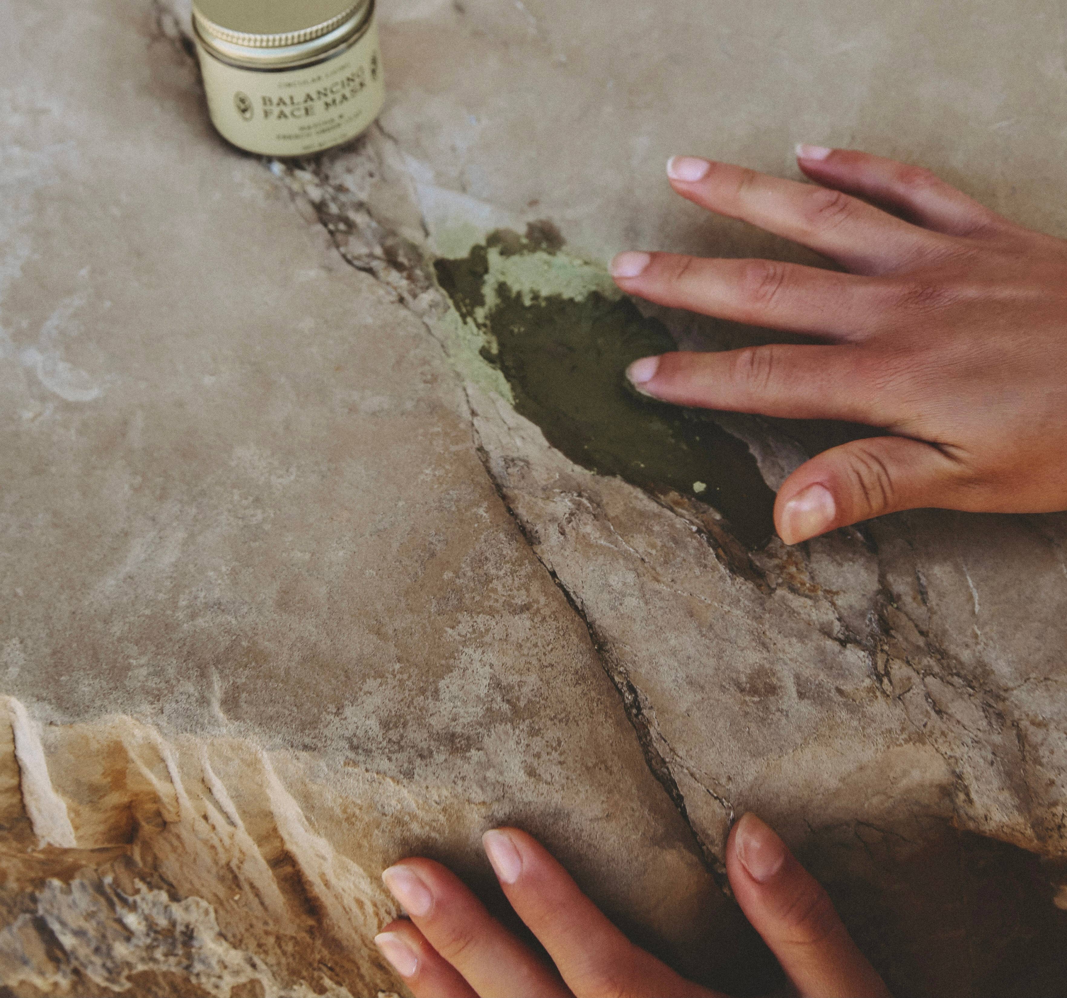 Balancing Face Mask: Matcha & French Green Clay - DIGS