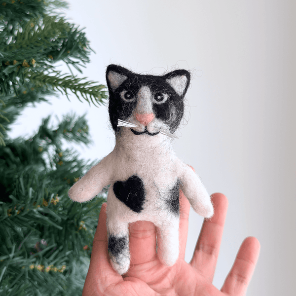 Cat Finger Puppet - DIGS