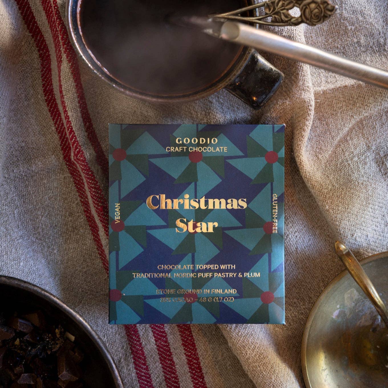 Christmas Star 35% Chocolate Bar - DIGS
