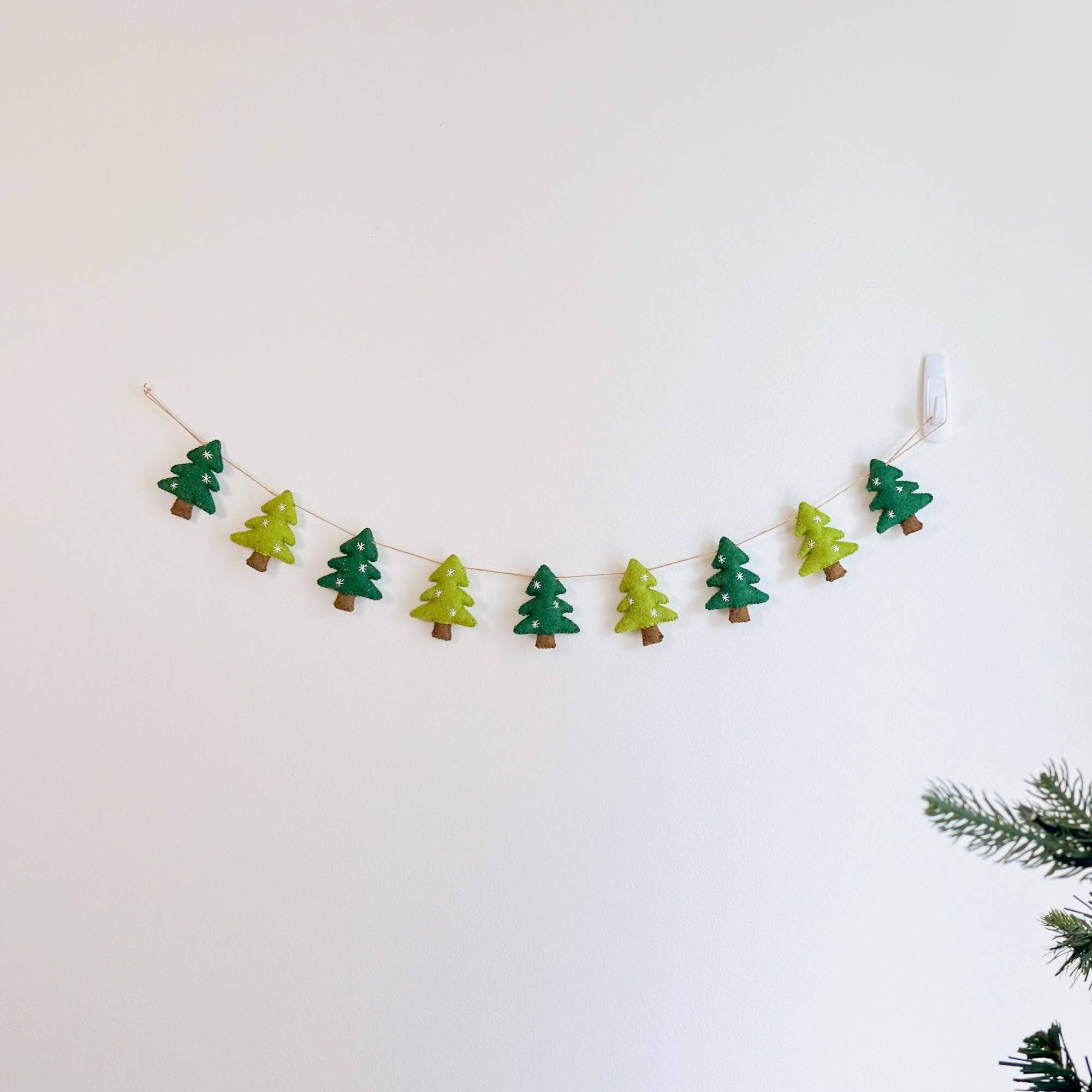 Christmas Tree Garland - DIGS