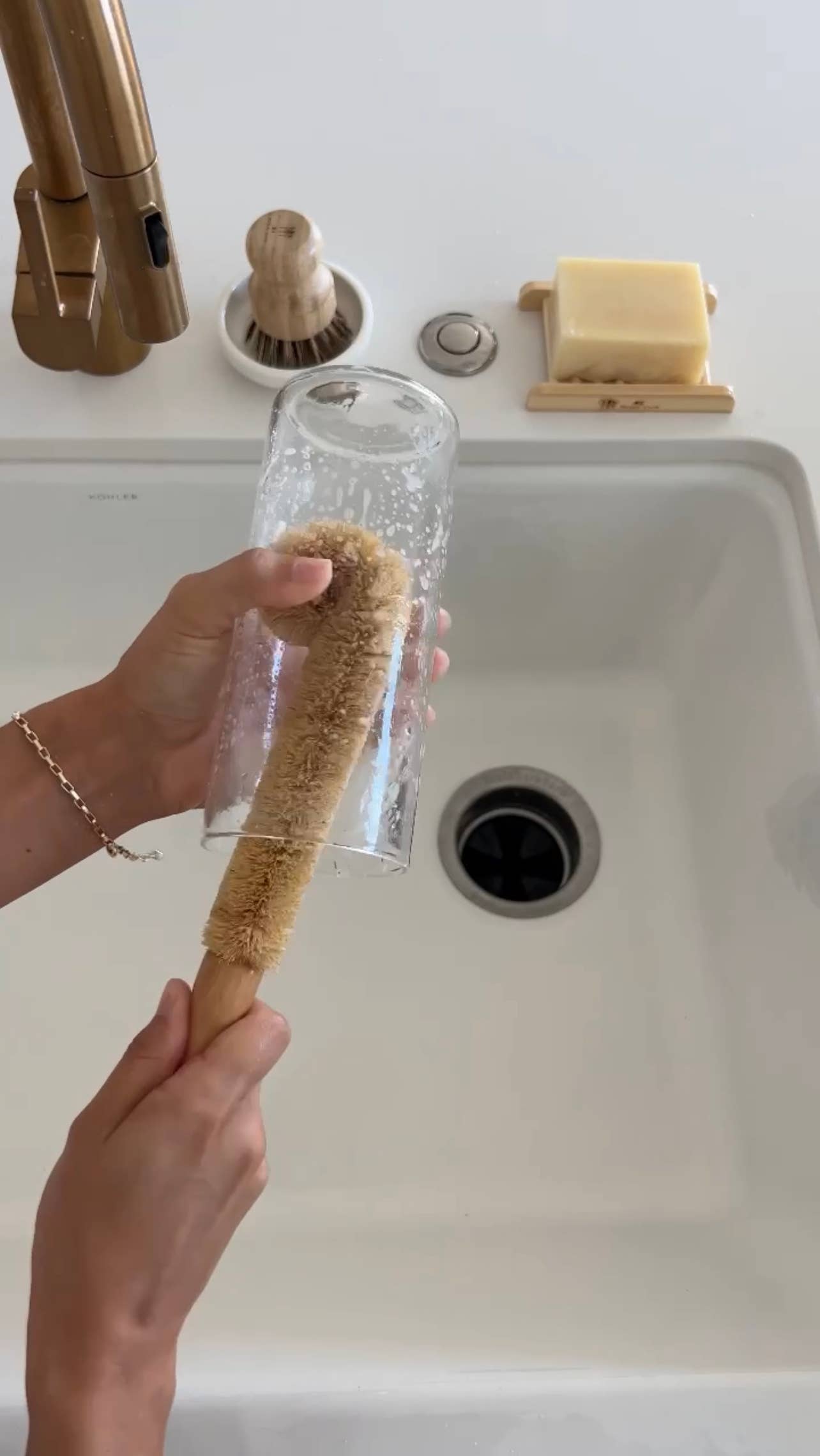 Coconut Bottle Cleaning Brush - DIGS