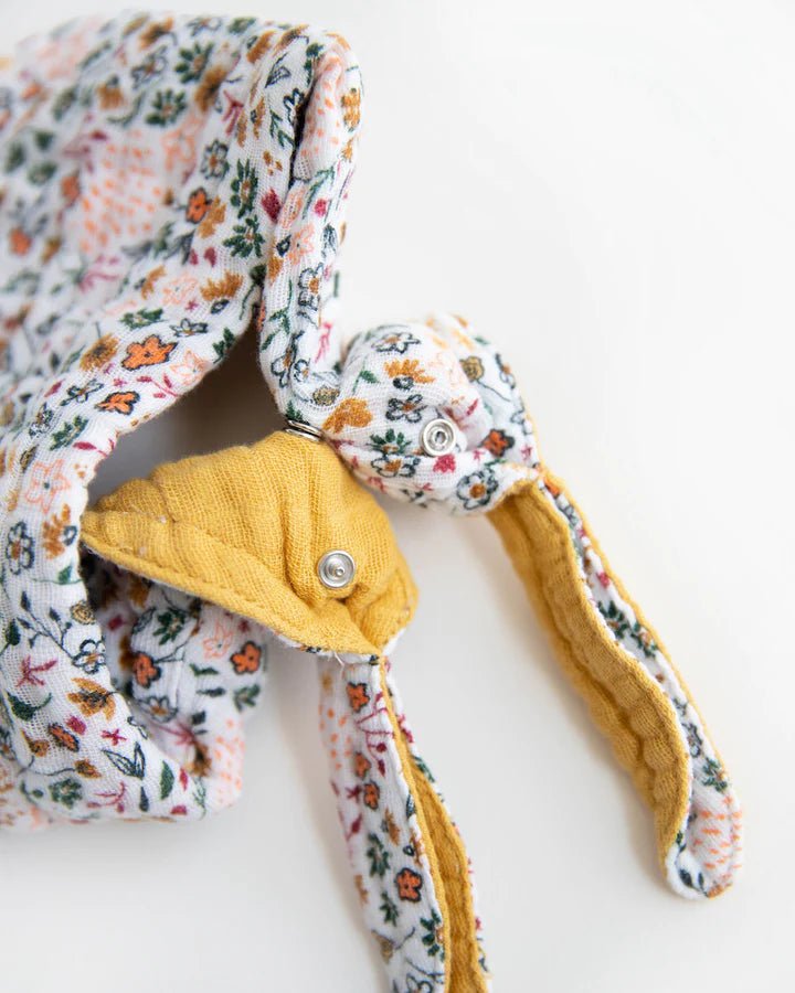 Cotton Muslin Reversible Bandana Bib: Pressed Petal - DIGS