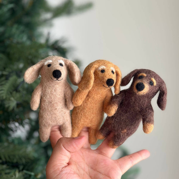 Dachshund Dog Finger Puppet - DIGS