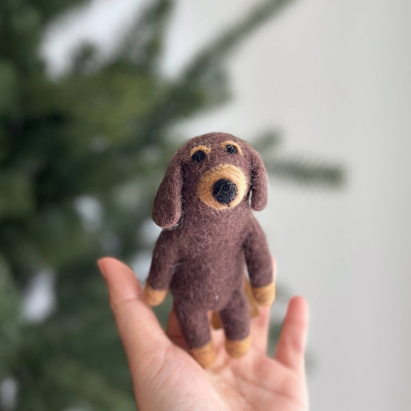 Dachshund Dog Finger Puppet - DIGS