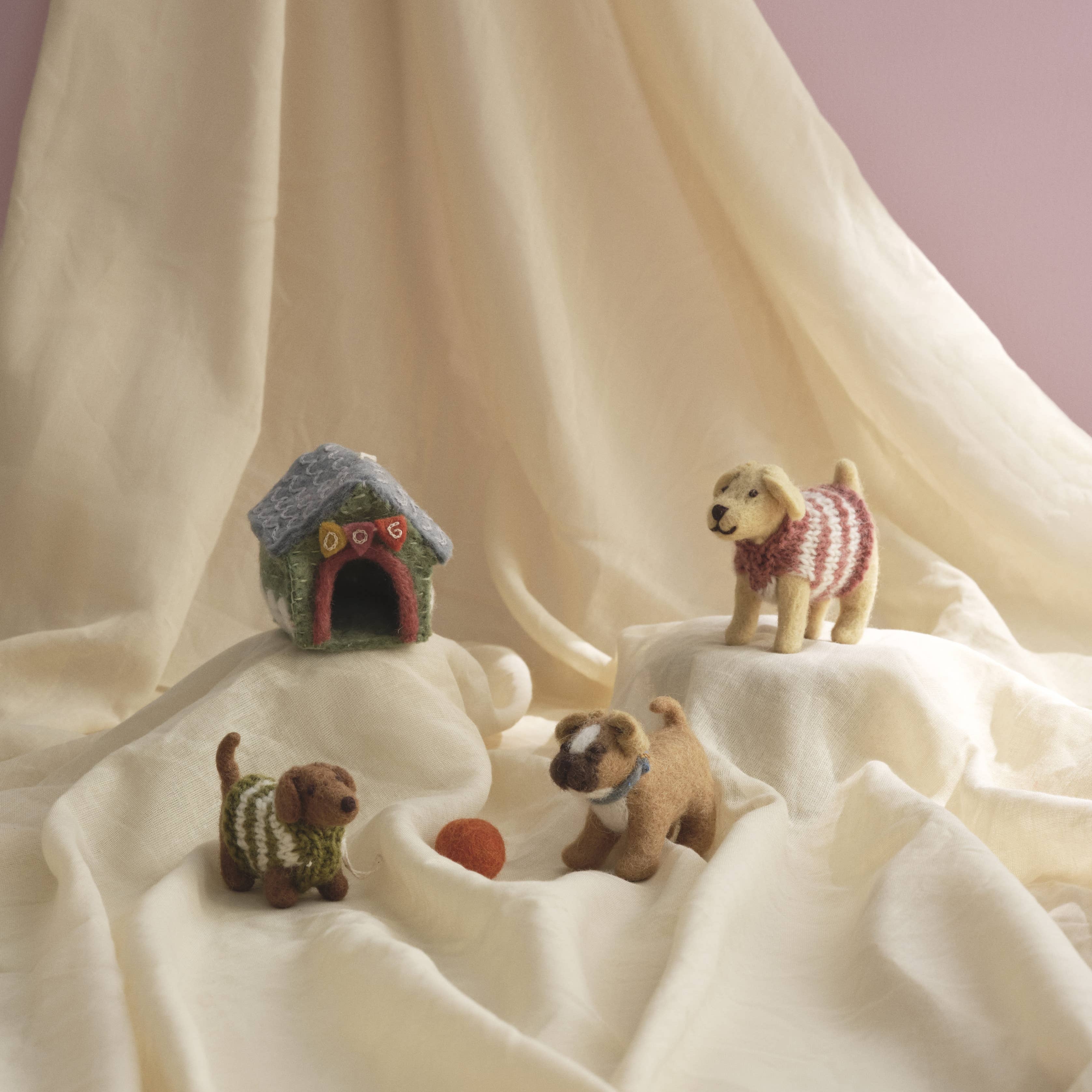 Dachshund w/Knitted Sweater Ornament - DIGS