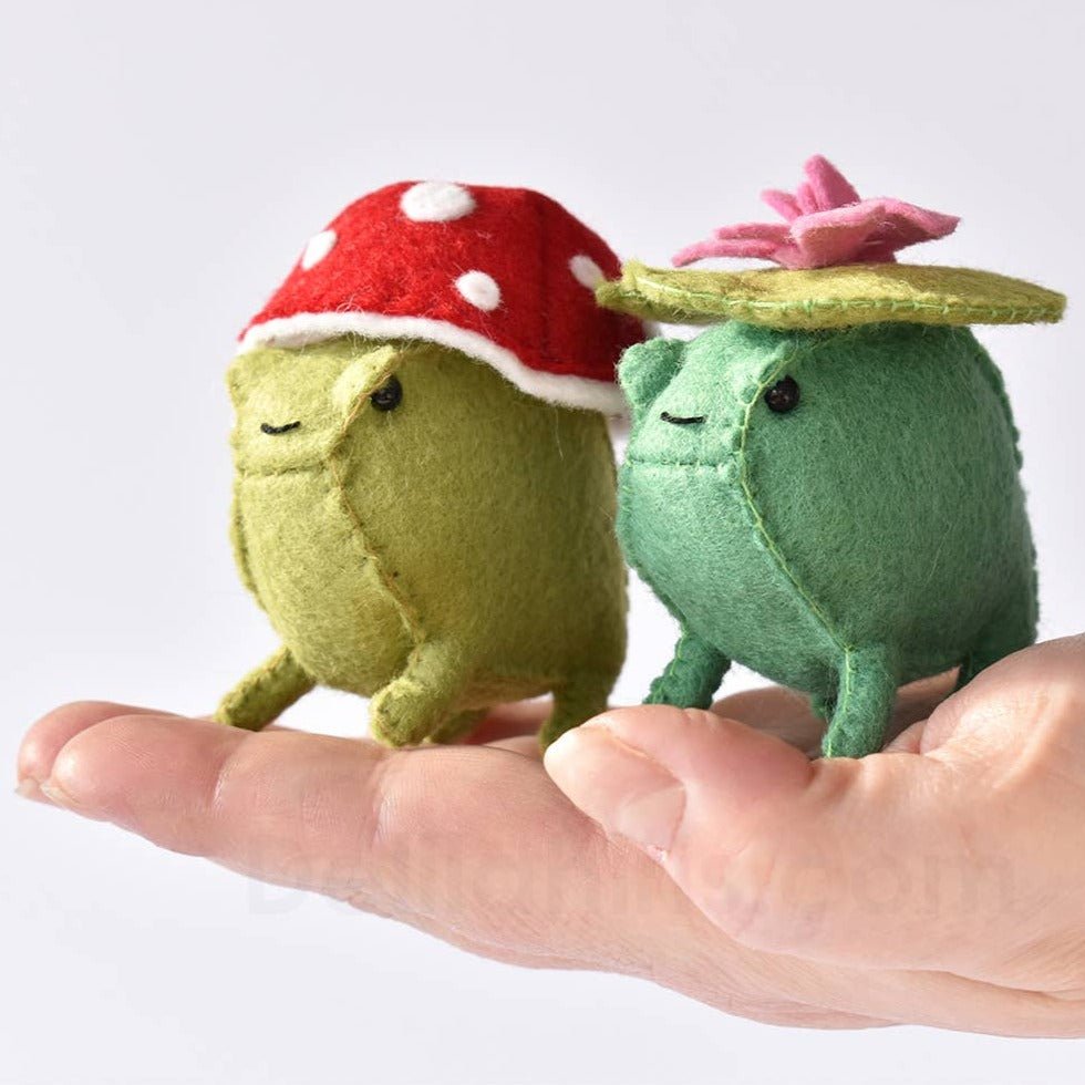 Felt Frogs Sewing Kit - DIGS