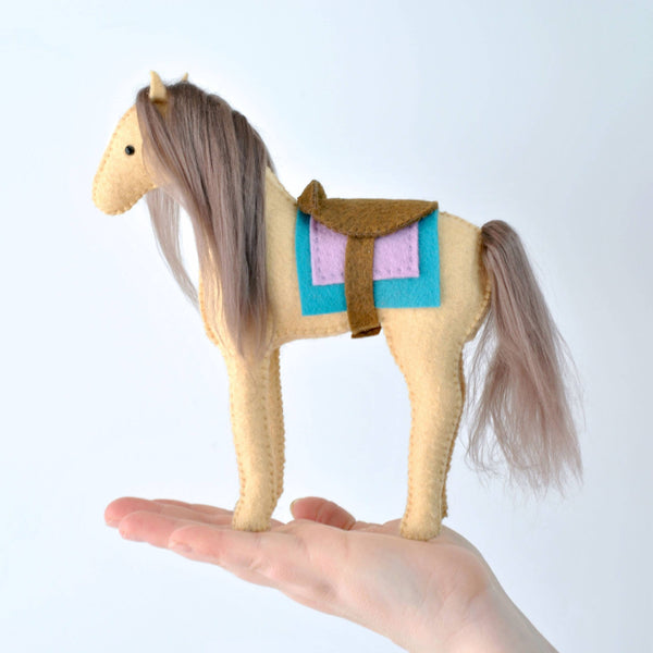 Felt Horse Craft Kit - DIGS