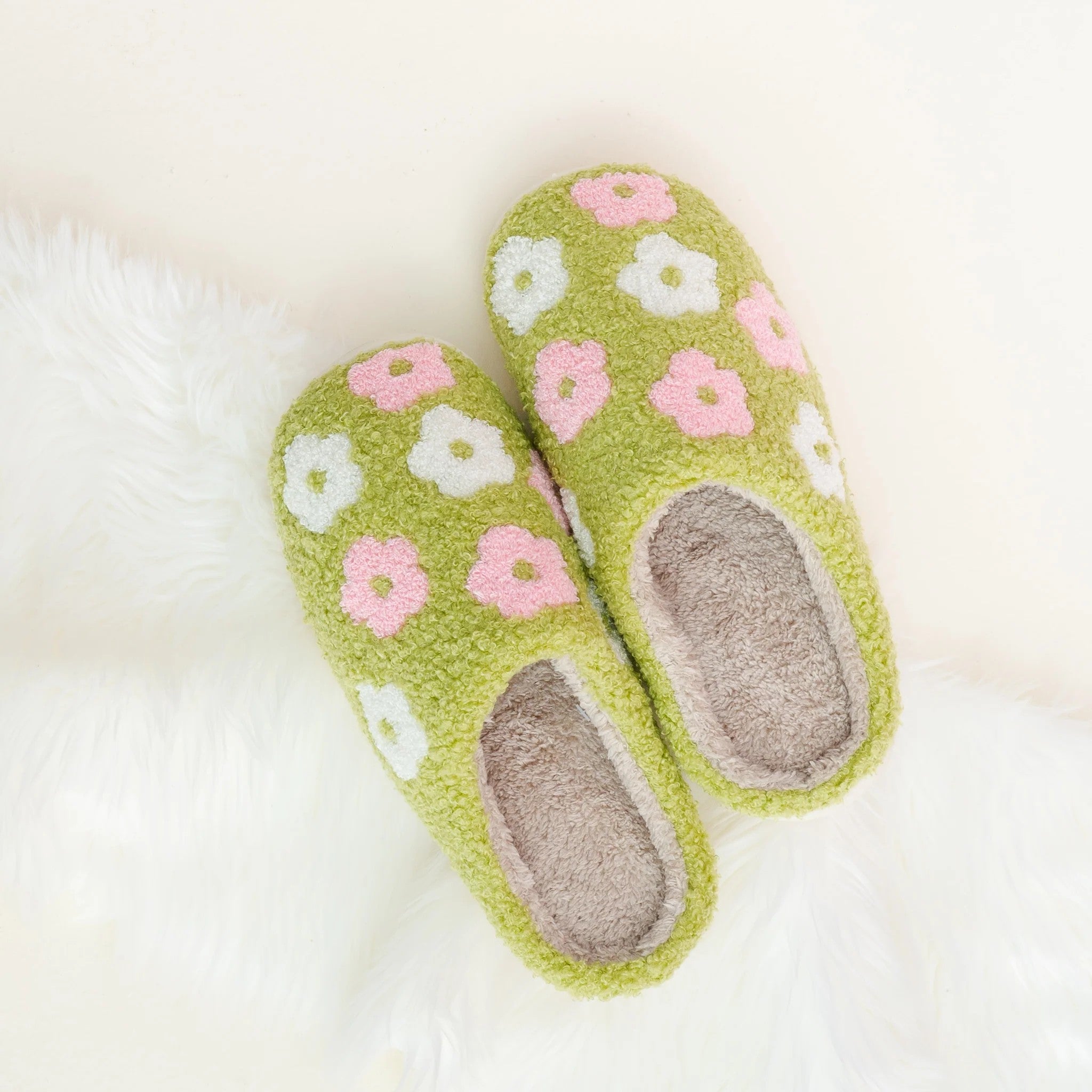 Fuzzy Slippers - Green Flower - DIGS