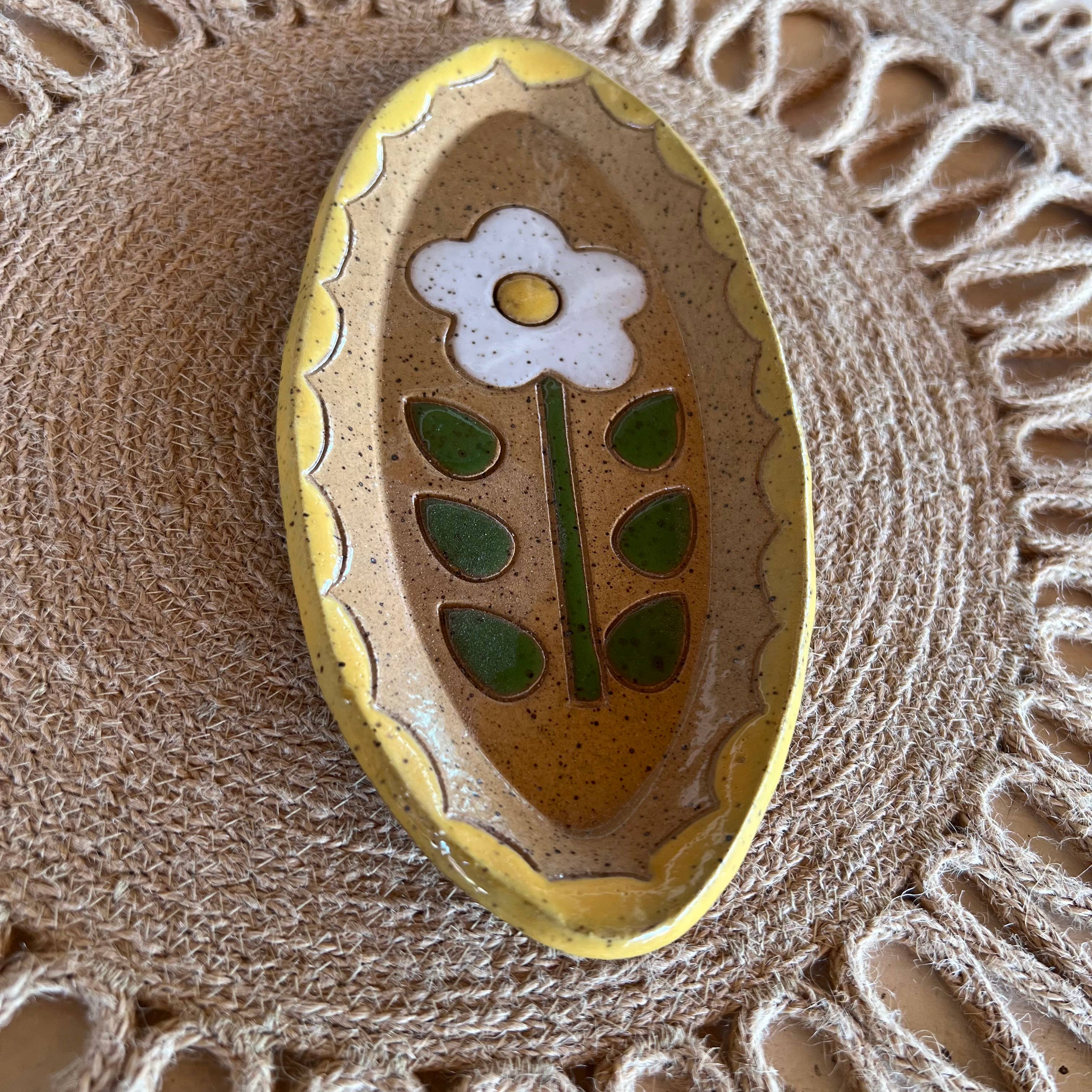 Happy Daisy Oval Dish - DIGS