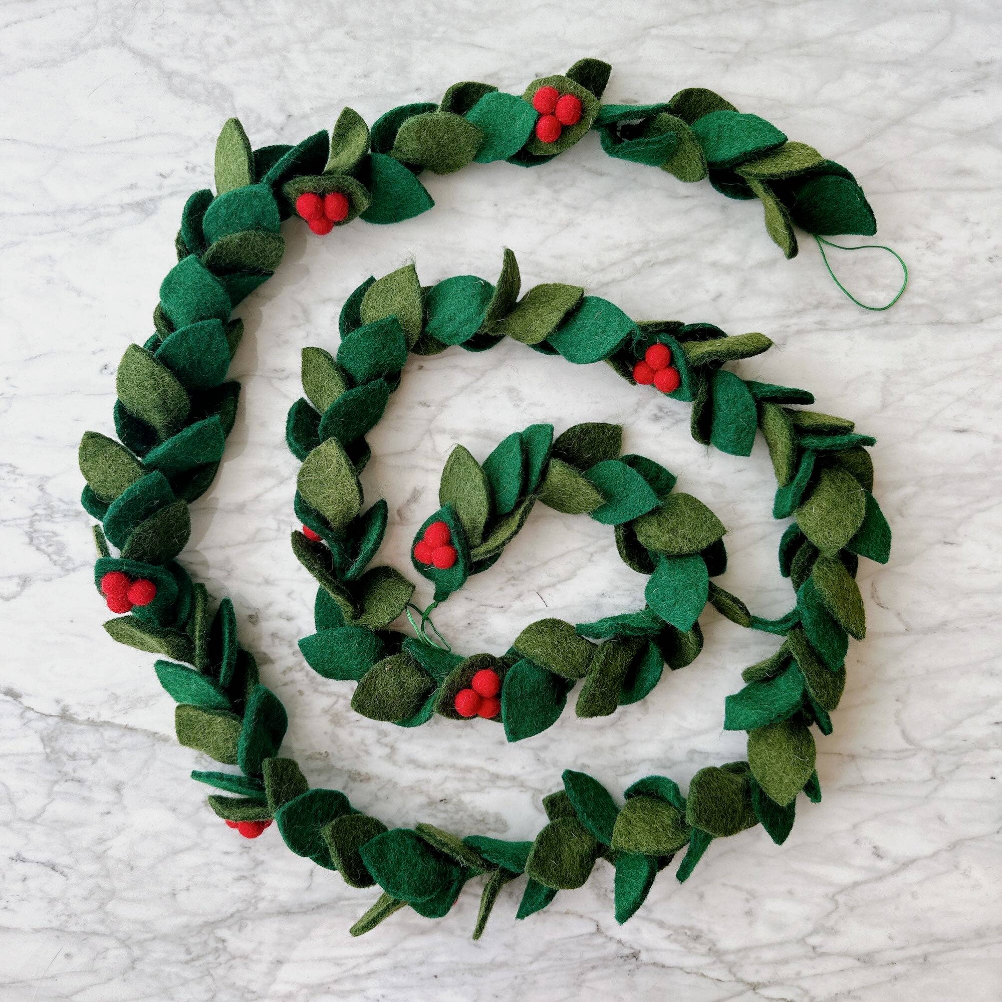 Holly & Berries Garland - DIGS