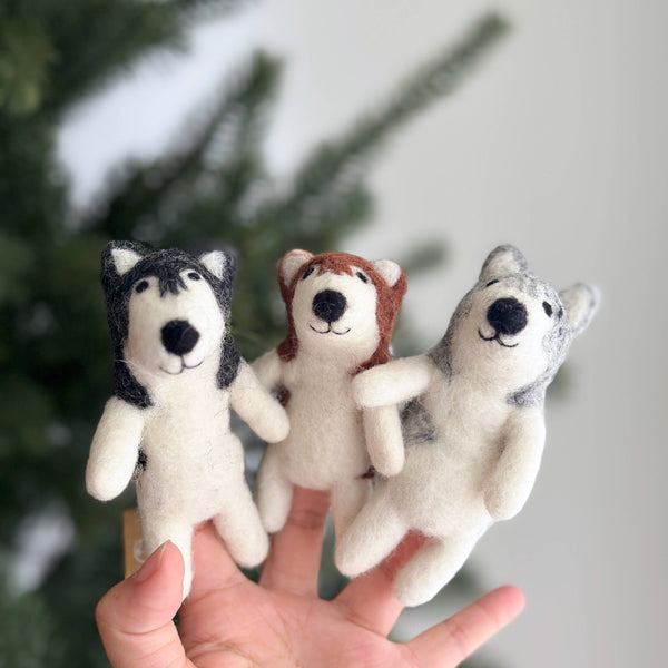 Husky Dog Finger Puppet - DIGS
