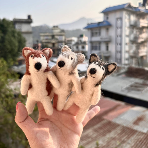 Husky Dog Finger Puppet - DIGS