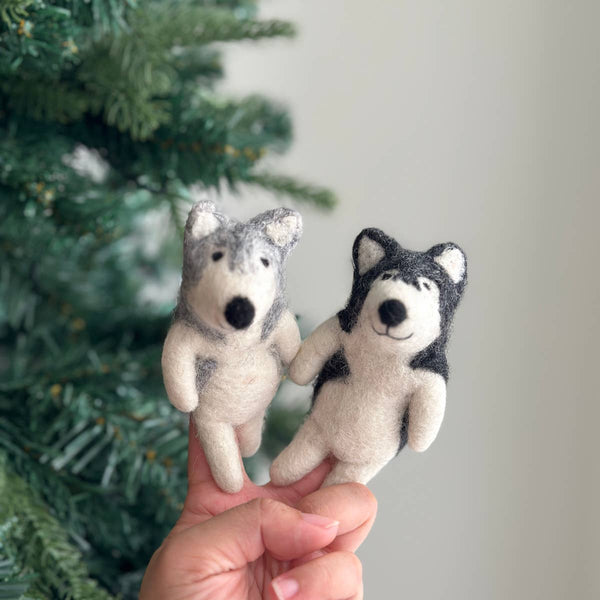 Husky Dog Finger Puppet - DIGS