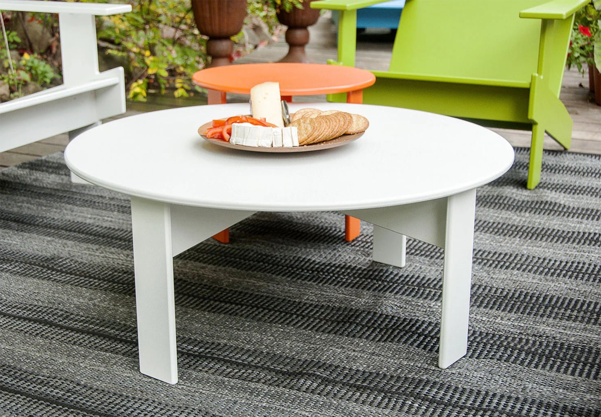 Lollygagger Cocktail Table (Round) - DIGS