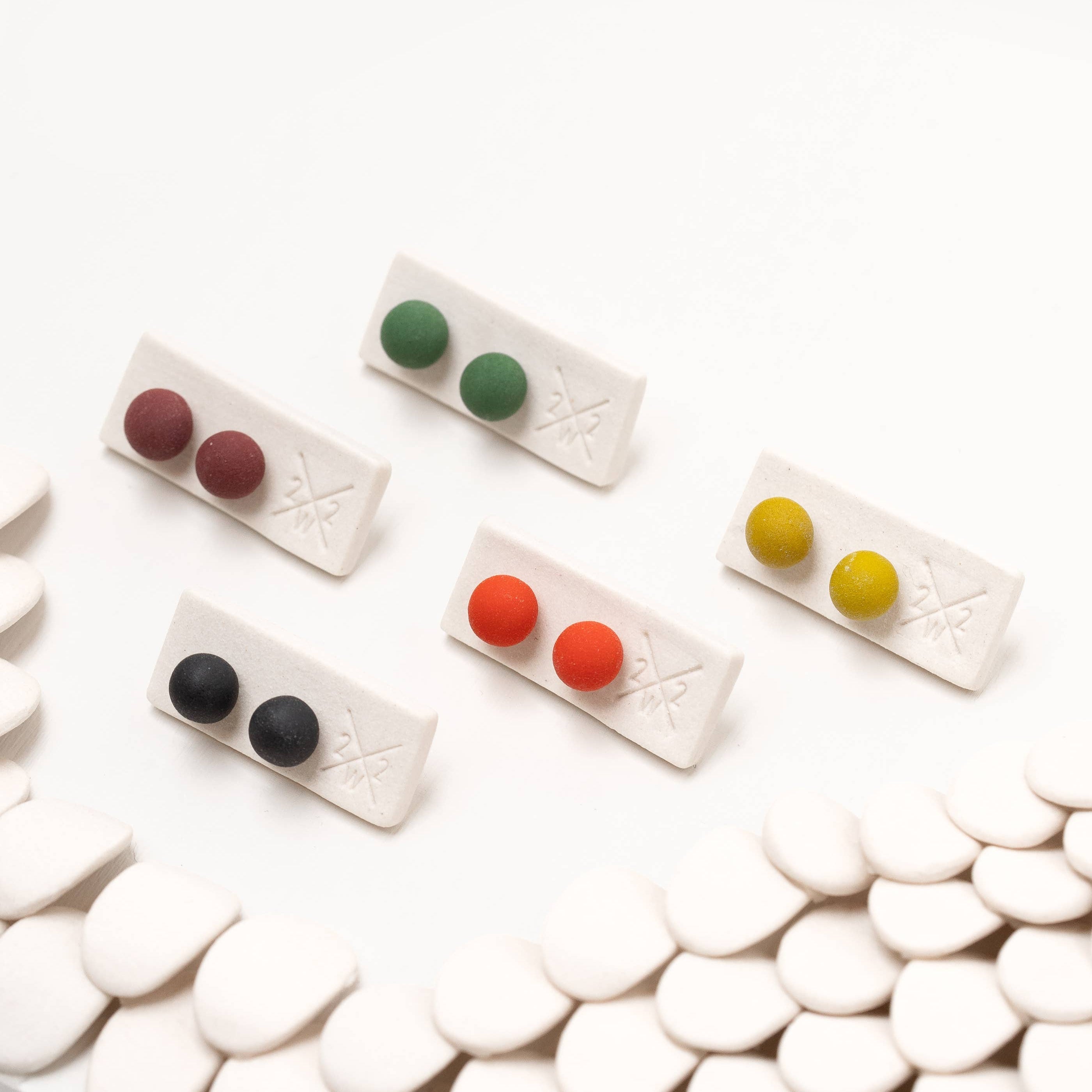 Mod Dot Studs - DIGS