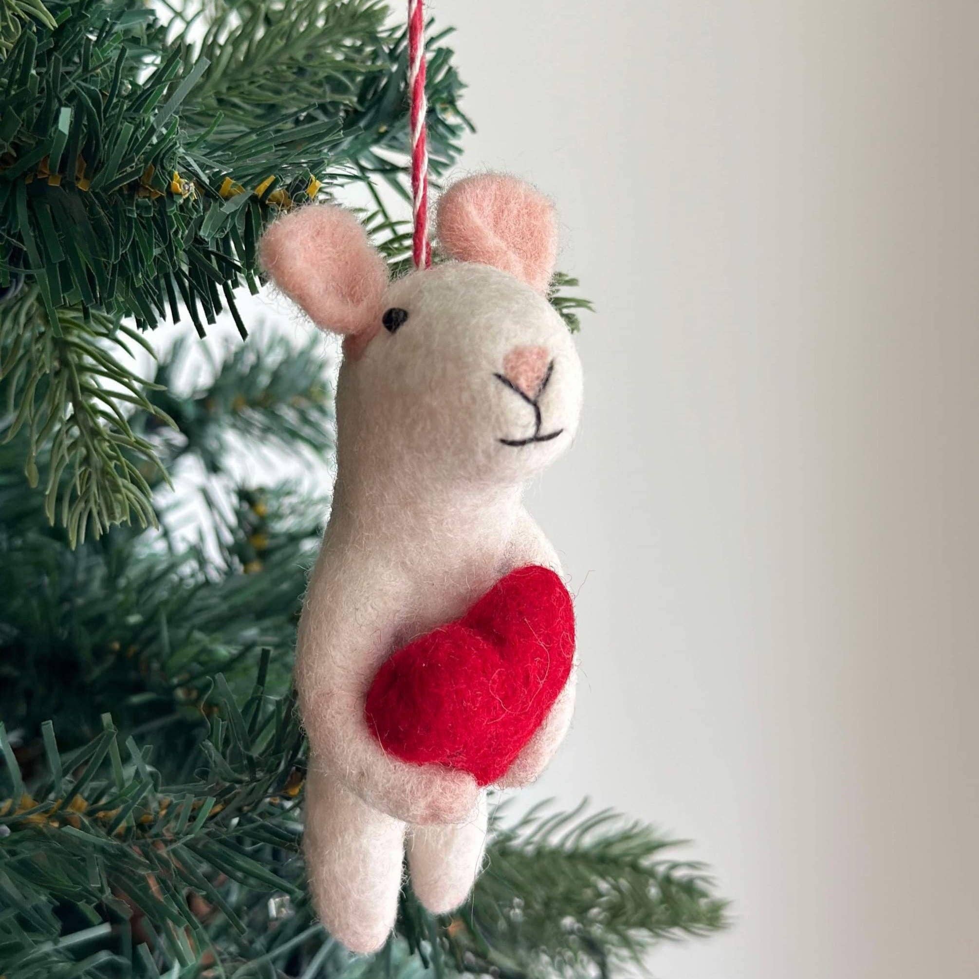 Mouse With Heart Ornament - DIGS