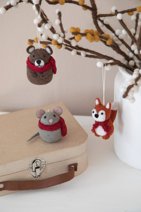 Mouse w/Scarf Ornament - DIGS