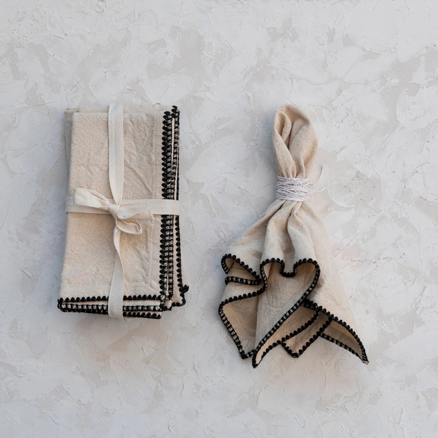 Natural Napkins w/ Black Edge Stitching - DIGS