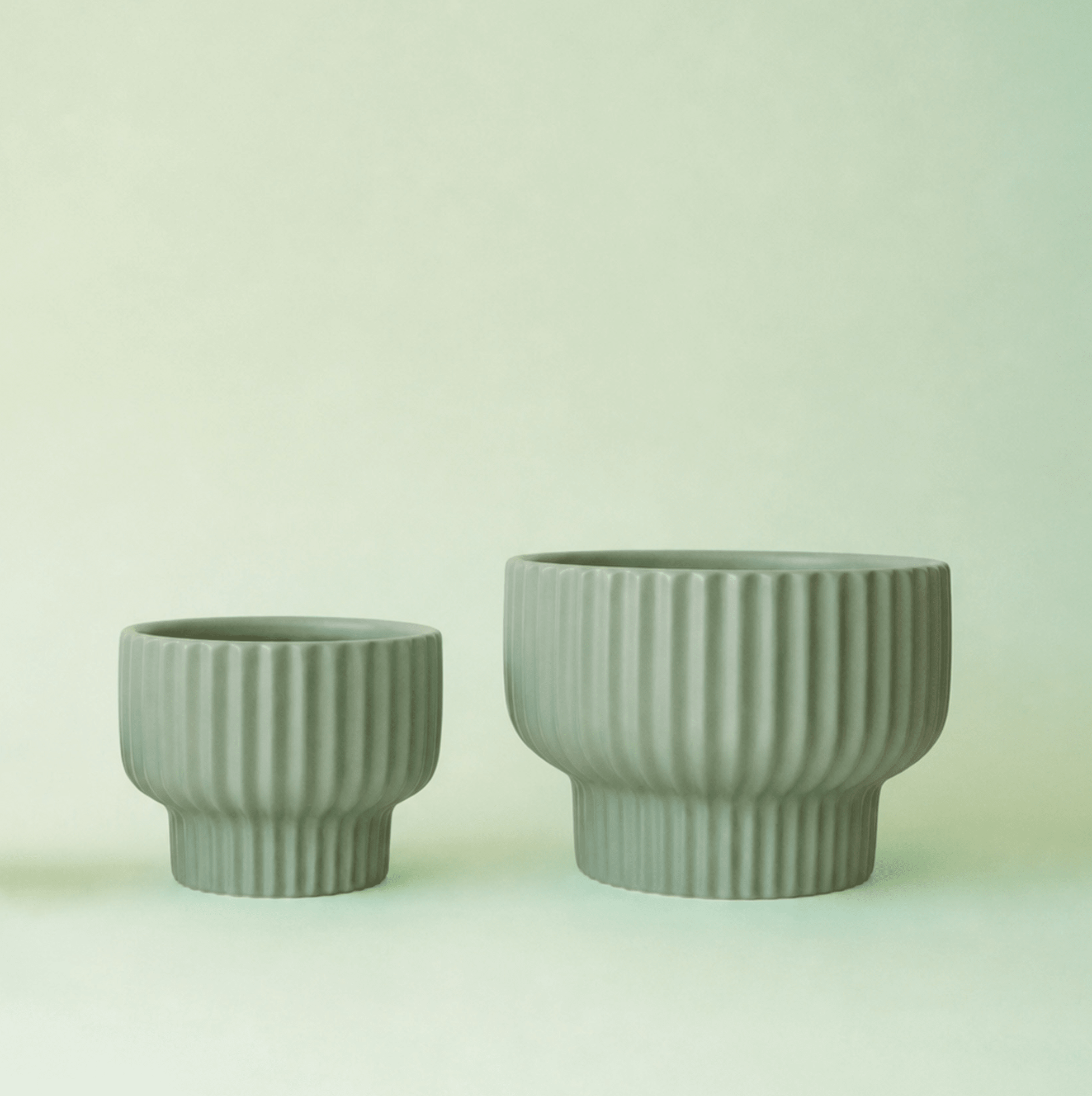 Presley Pedestal Planter - DIGS