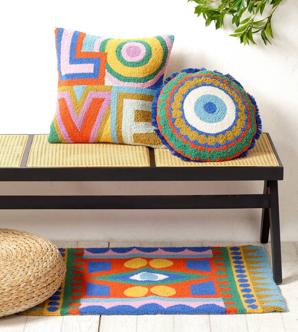 Round Eye w/Fringe Hook Pillow - DIGS