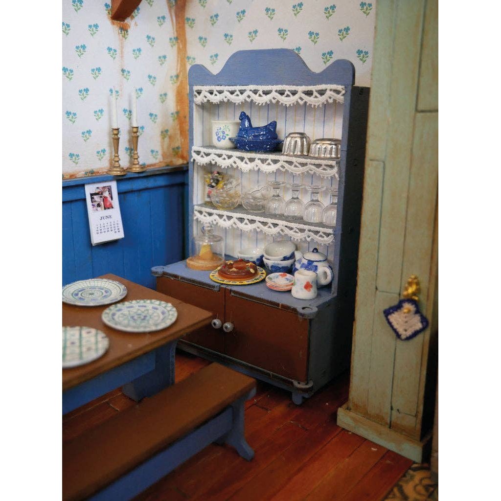 Sam & Julia's Mouse Mansion Furniture Kit: Kitchen - DIGS