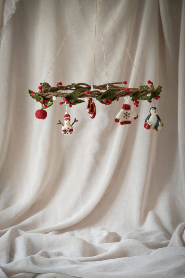 Snowman w/ Red Hat & Mittens Ornament - DIGS