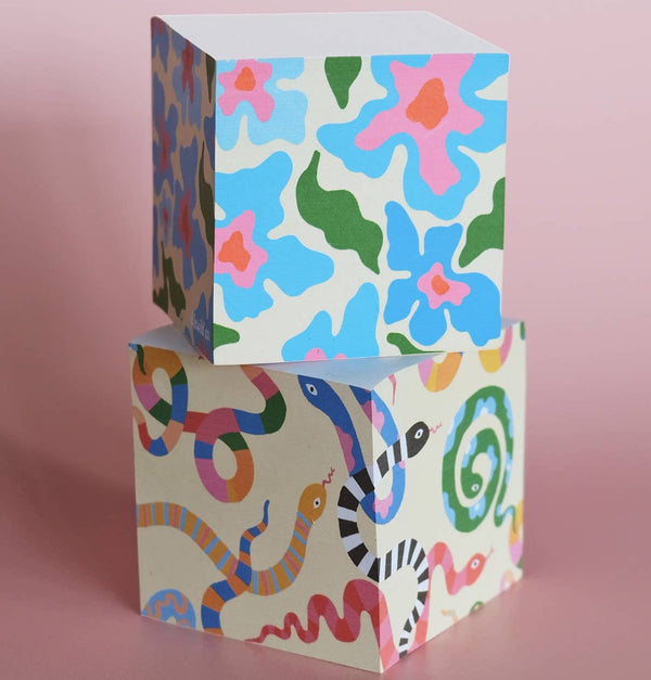 Trippy Daisies Sticky Note Cube - DIGS