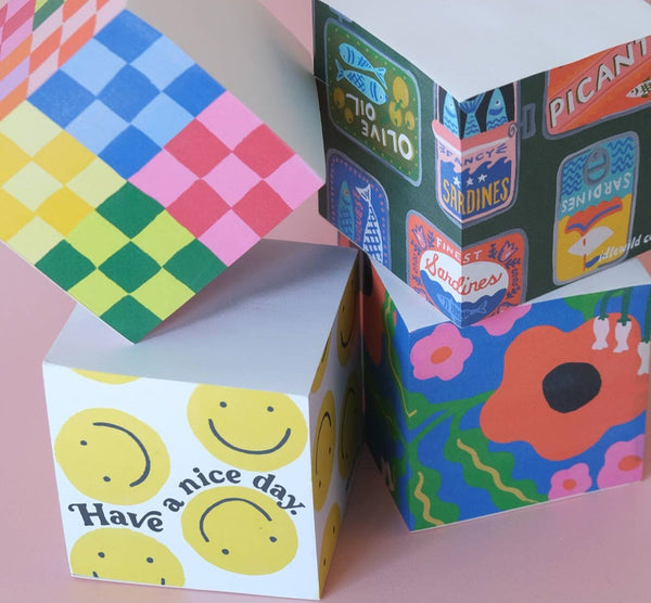 Wavy Daisy Sticky Note Cube - DIGS