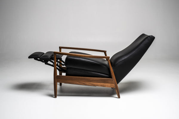 Aston Re-Invented Recliner