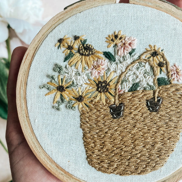 Zinnia Floral Embroidery Kit - Gather Goods Co.