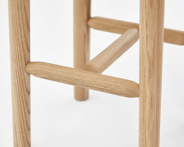 LAXseries Milking Stool - Counter Height - DIGS