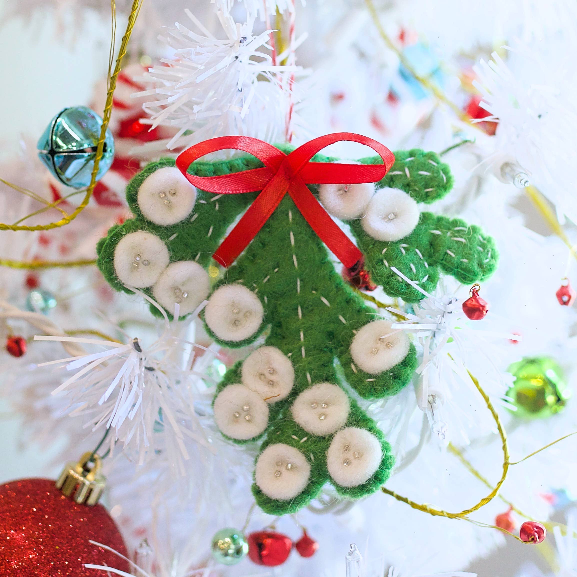 Mistletoe Felt Wool Ornament - DIGS