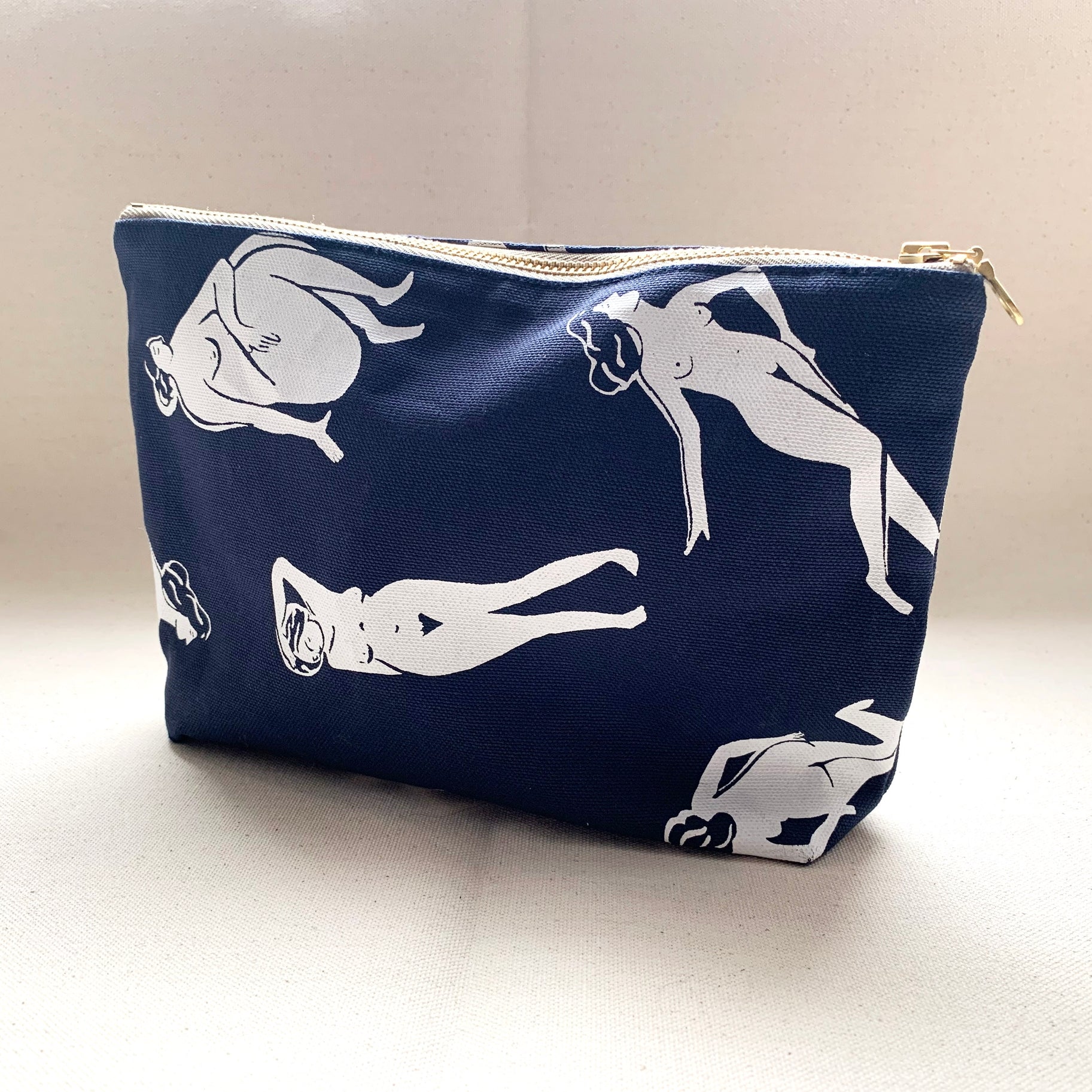 Naked Ladies Pouch: White & Navy