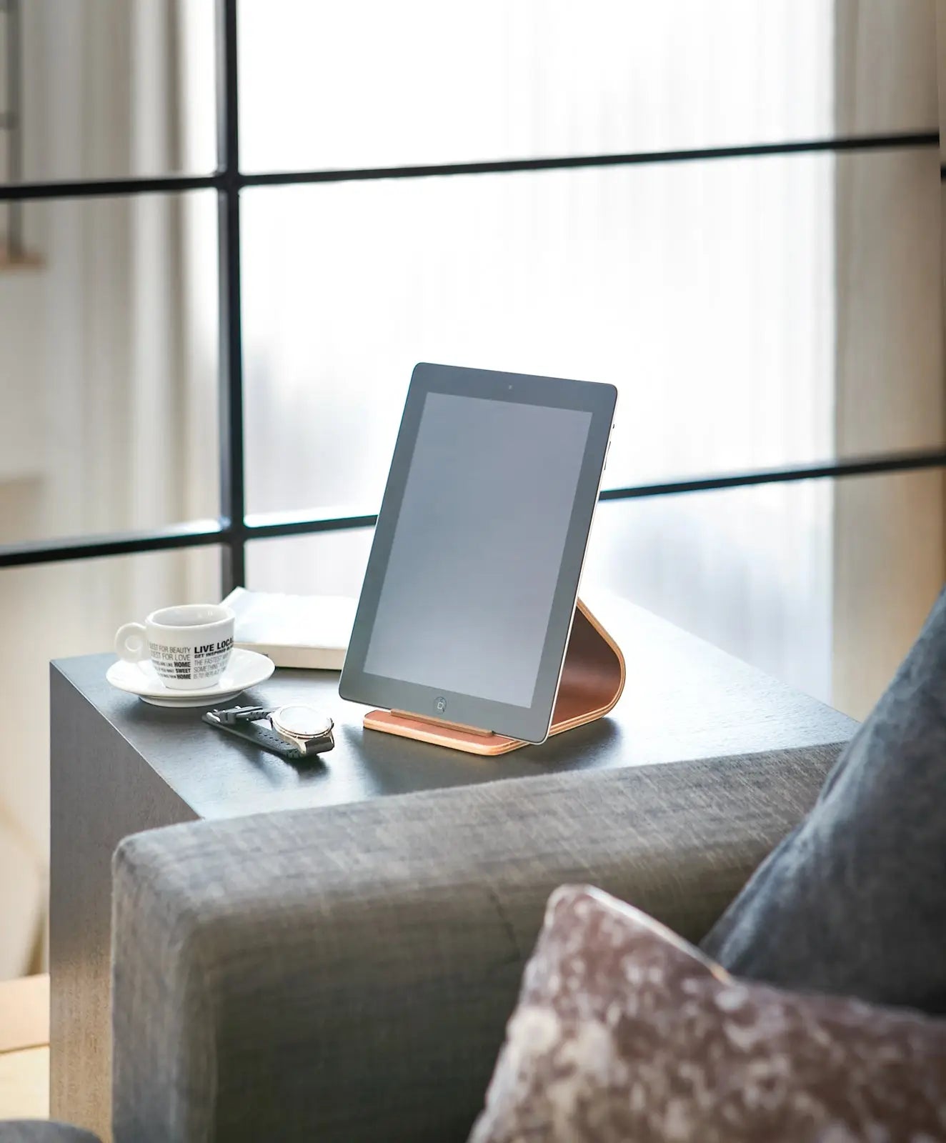 Rin Tablet Stand - DIGS