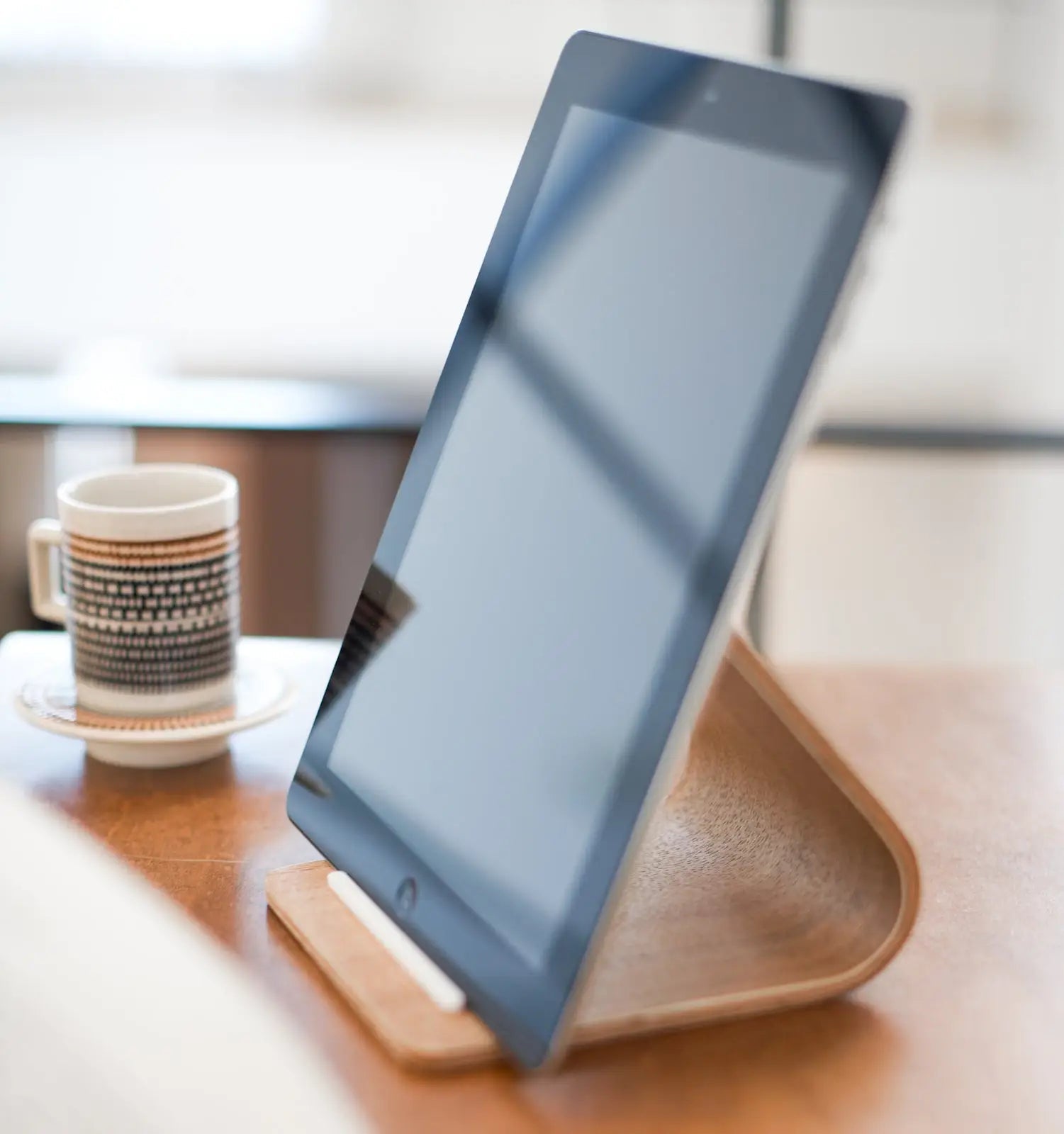 Rin Tablet Stand - DIGS