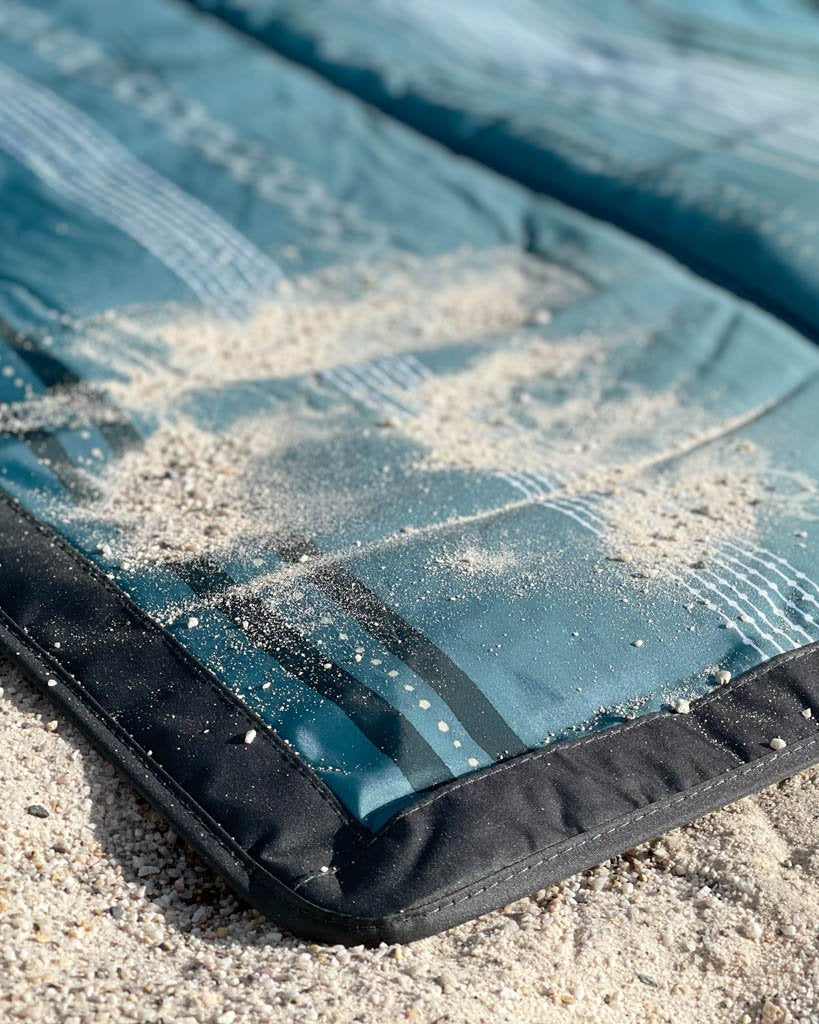 Outdoor Blanket: Shoreline Stripe