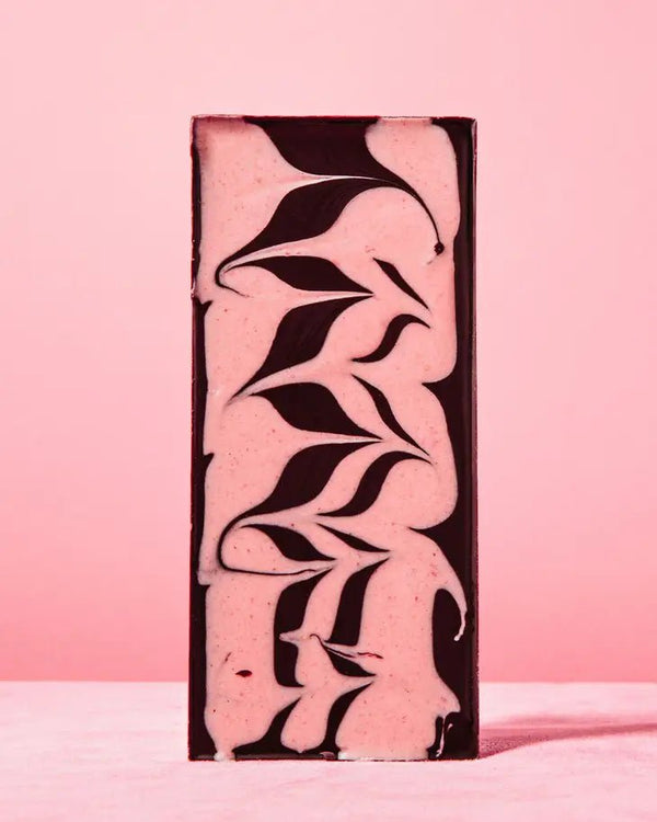 Strawberry Swirl Chocolate Bar - DIGS